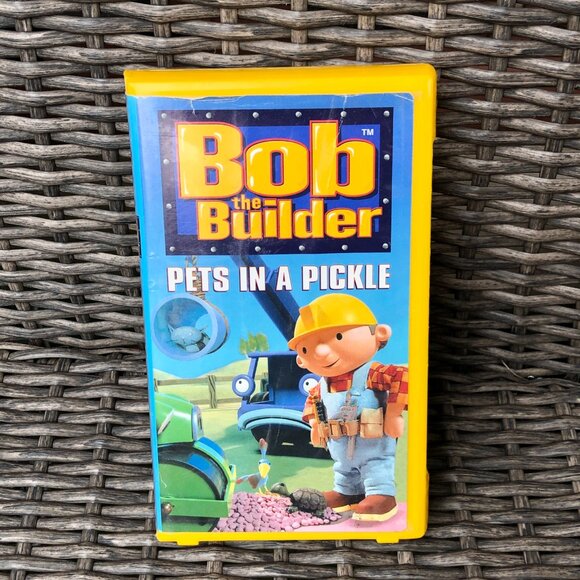 Bob the Builder Dig Lift Haul & Pets In A Pickle VHS Tapes Lot of 2 - Picture 5 of 7